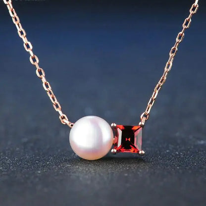 Rose Gold Clasp Pearl Necklace