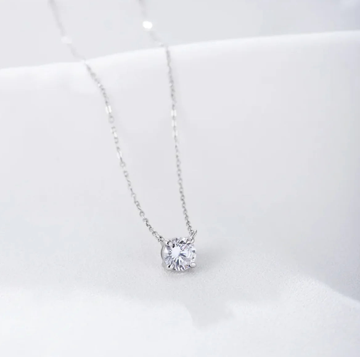 Zircon Round Pendant Necklace