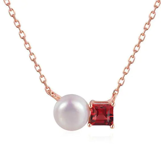 Rose Gold Clasp Pearl Necklace