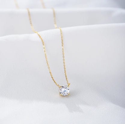 Zircon Round Pendant Necklace